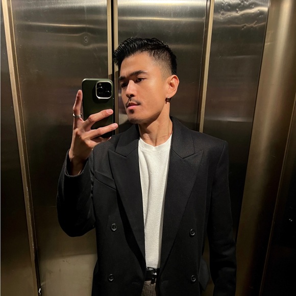 Meet your Posher, John - Picture 1 of 1